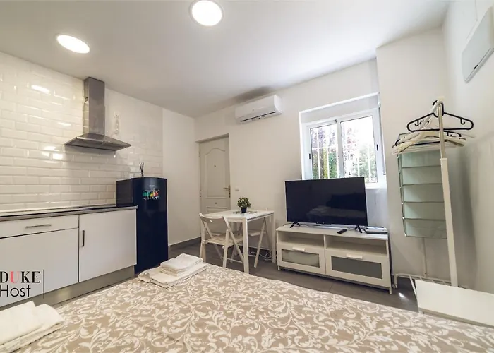 Aluche Apartments